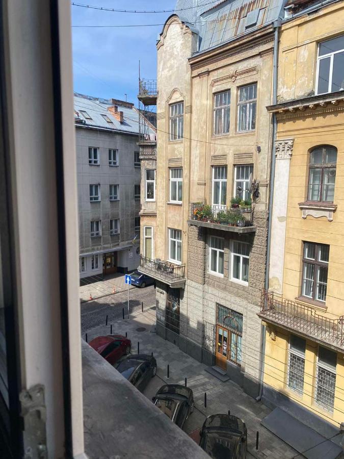 Lvapart Вул Ковжуна 2 Кім Ізол Кухня Студія Не Далеко Від Ж Д Вокзалу Палацу Мистецтв Звітні Документи Lviv Kültér fotó